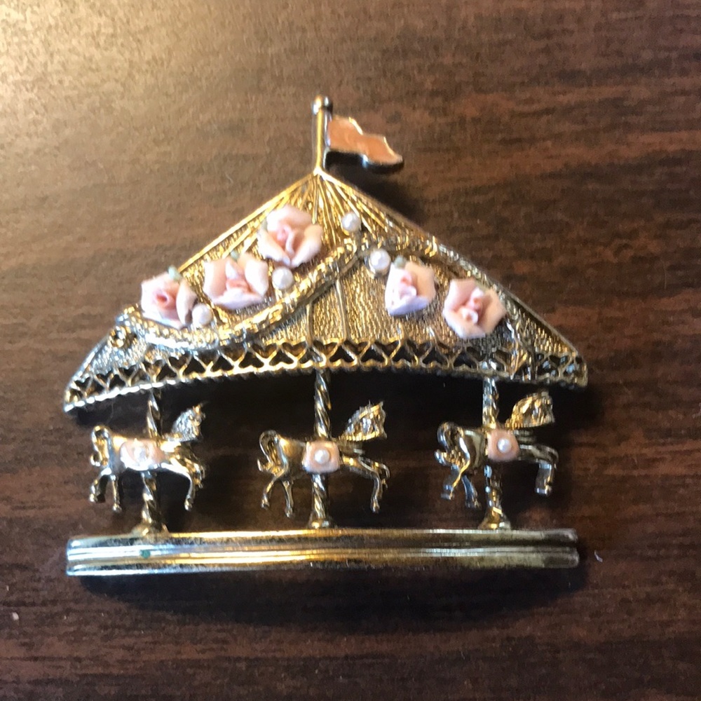 Brooch